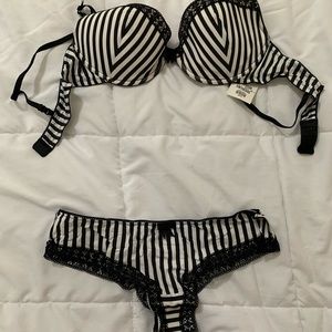 Black White Stripped Lace 36B Bra Panty Set